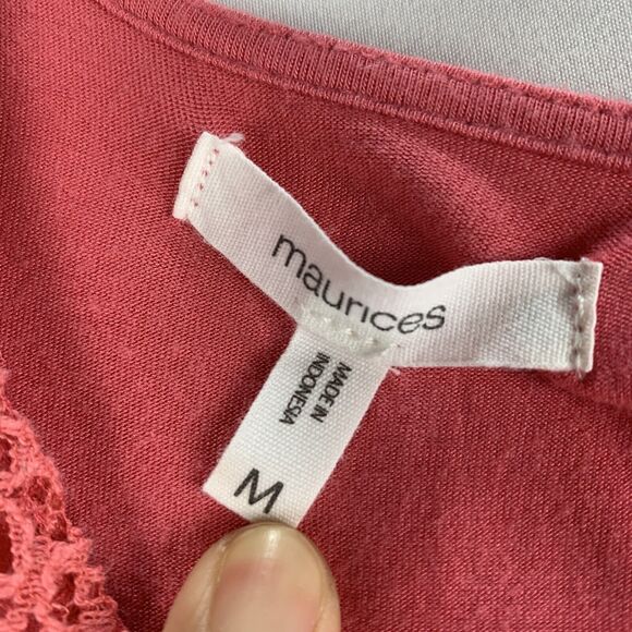 Maurices Womens Tank Top Blouse Size Medium Lace Sleeveless Keyhole Back Layered - Picture 5 of 10